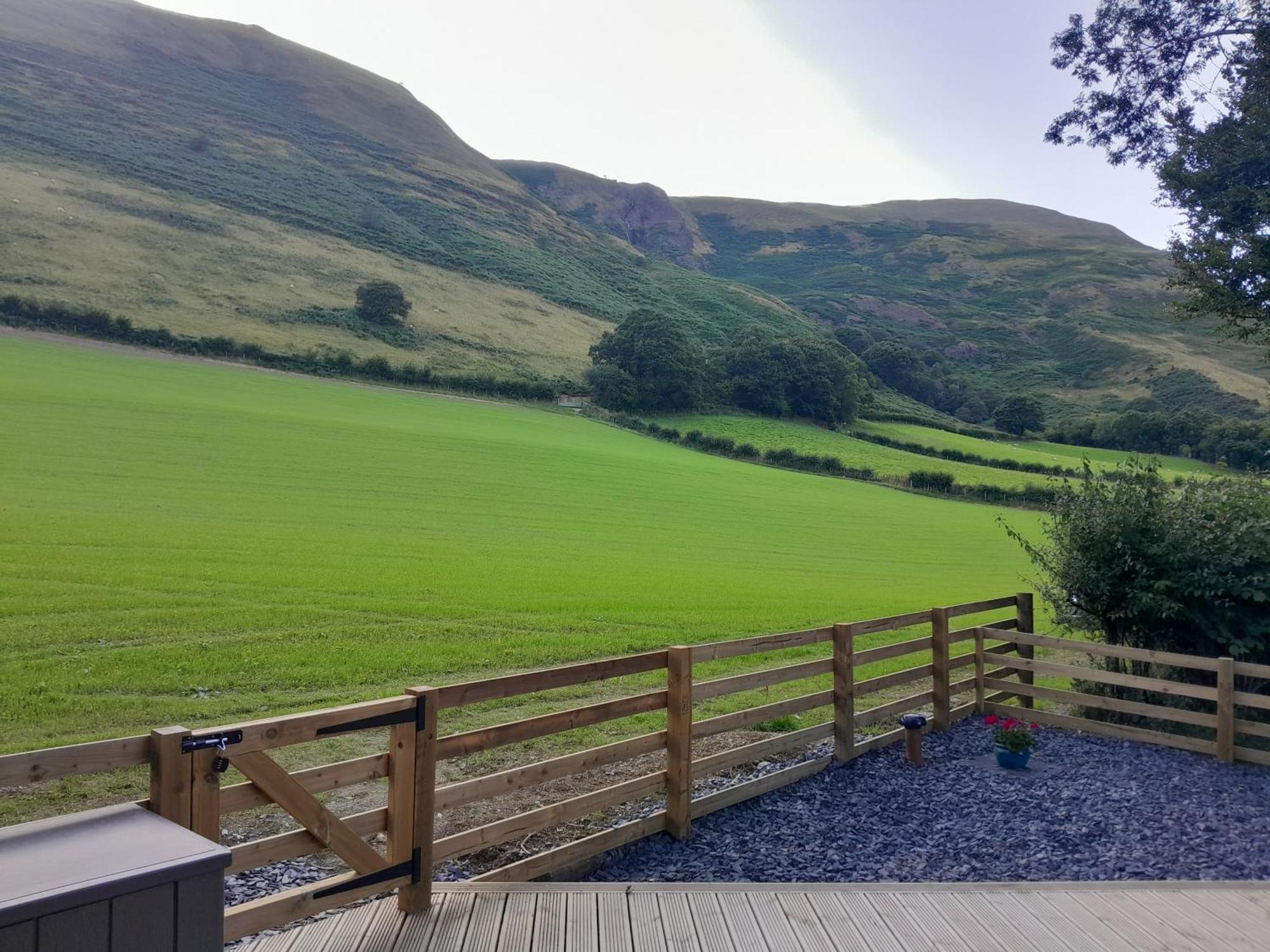 Lodge Ty Nant Gwenyn *