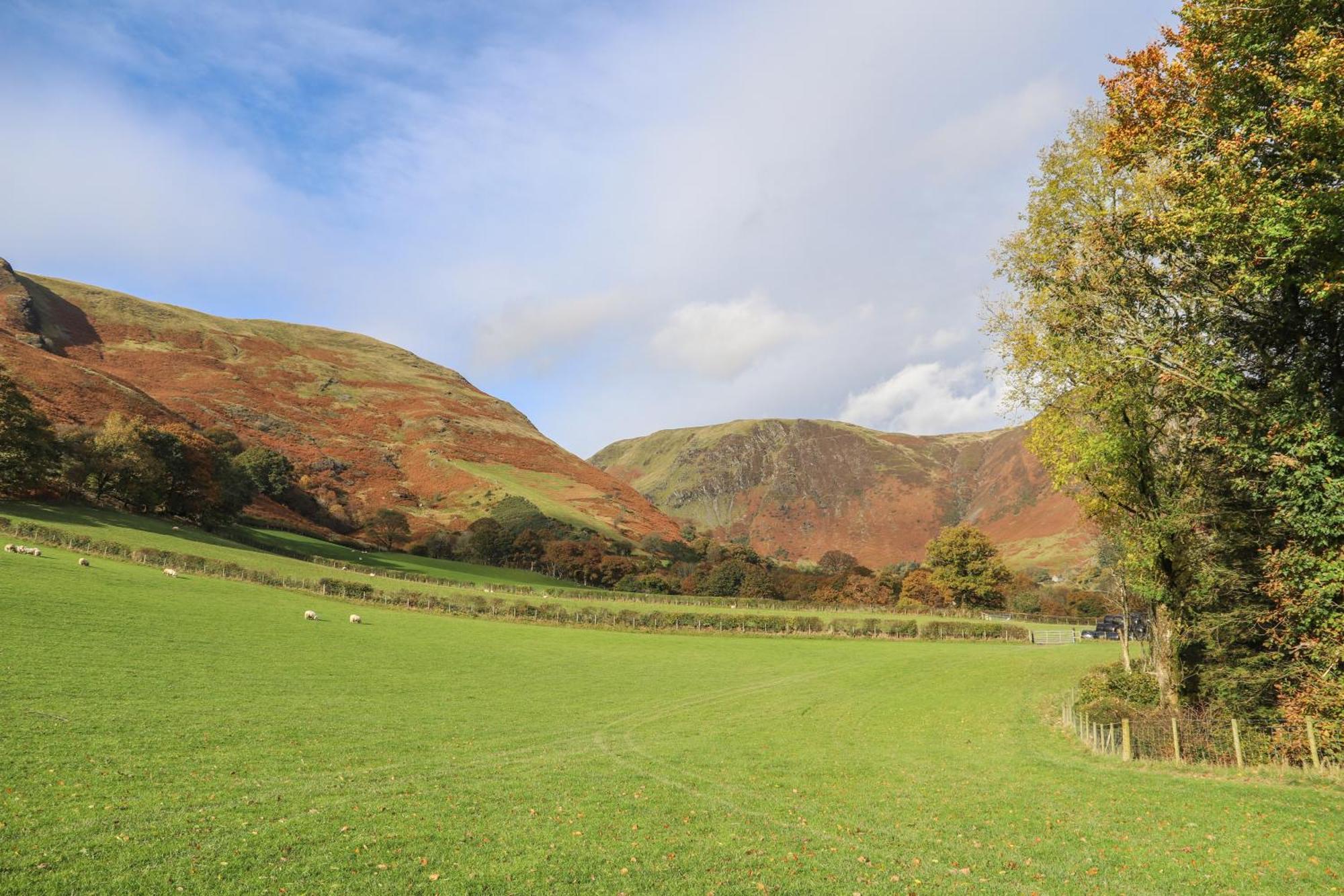 Ty Nant Gwenyn *